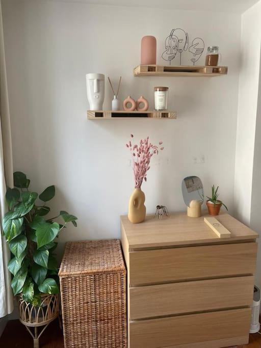 Charming Apartment 40 M2, 10Th Paris Luaran gambar