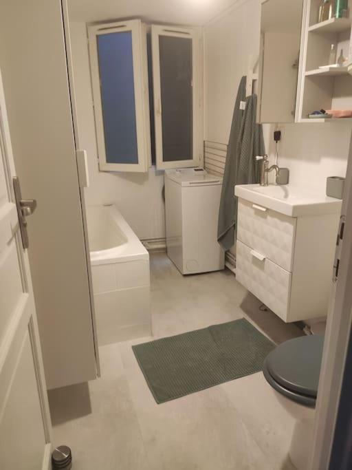 Charming Apartment 40 M2, 10Th Paris Luaran gambar