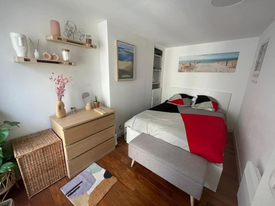 Charming Apartment 40 M2, 10Th Paris Luaran gambar